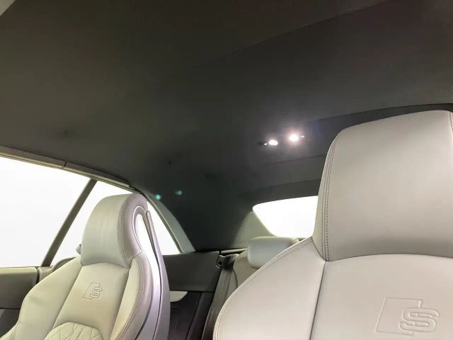 Audi A5 35 TDI Cabriolet S-Line