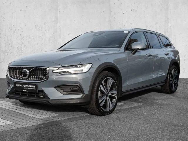 Volvo V60 Cross Country AWD Plus