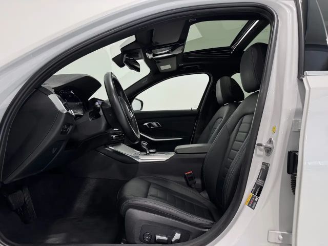 BMW 330 330e xDrive