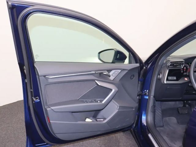 Audi A3 30 TFSI Sedan Sportback