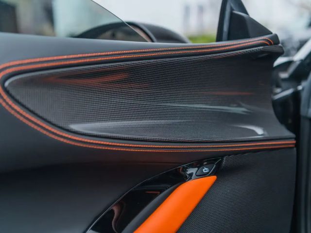 Ferrari SF90 Assetto Fiorano Spider