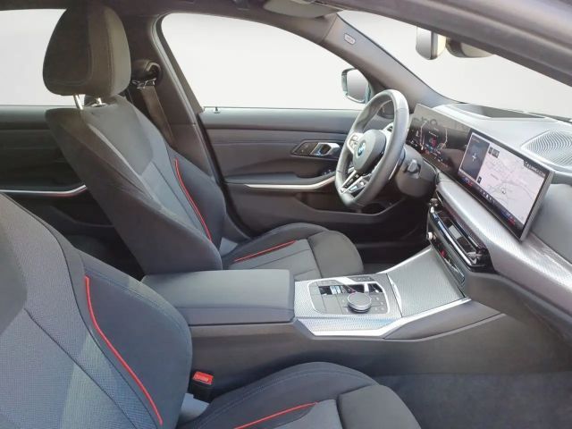 BMW 320 320i M-Sport Sedan