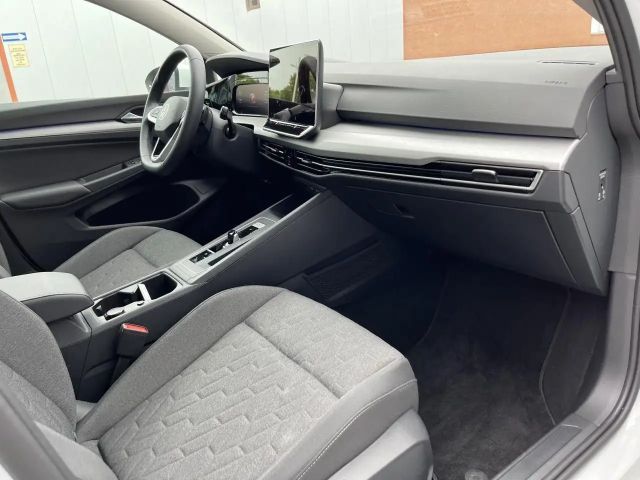 Volkswagen Golf 1.5 eTSI DSG Life