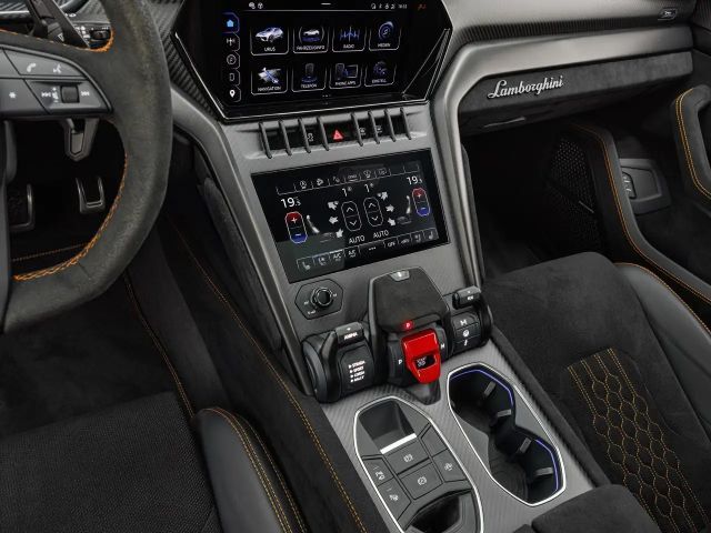 Lamborghini Urus Performante