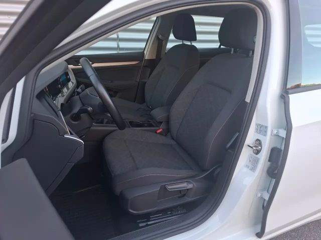 Volkswagen Golf Life Variant