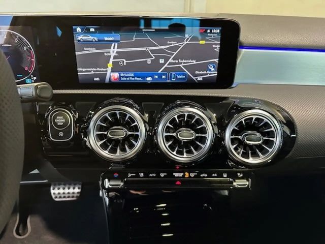 Mercedes-Benz A 200 AMG Line