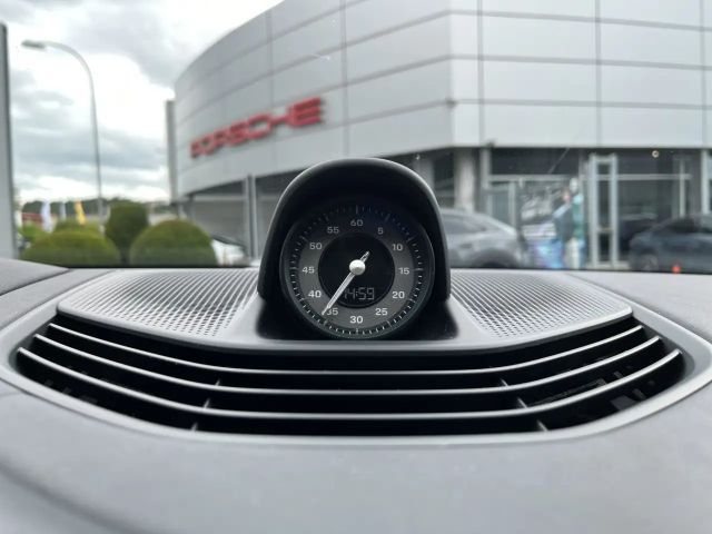 Porsche Taycan 4 Cross Turismo