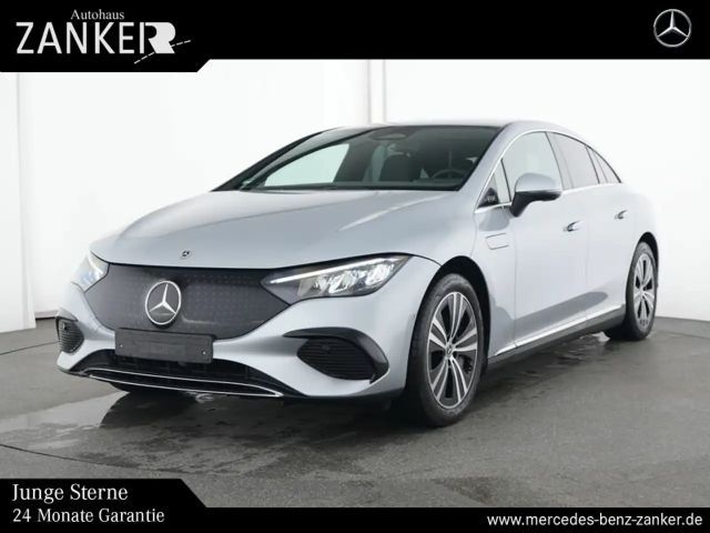 Mercedes-Benz EQE 300 Sedan