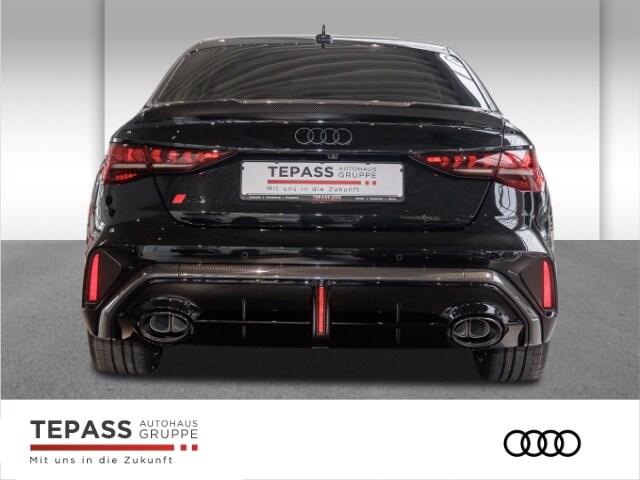 Audi RS3 Quattro S-Tronic Sedan