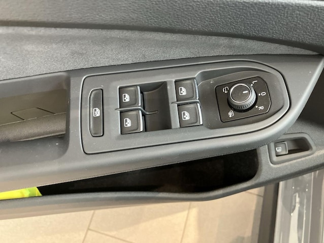 Volkswagen Golf CarPlay Hyb. Matrix Pano ACC AHK