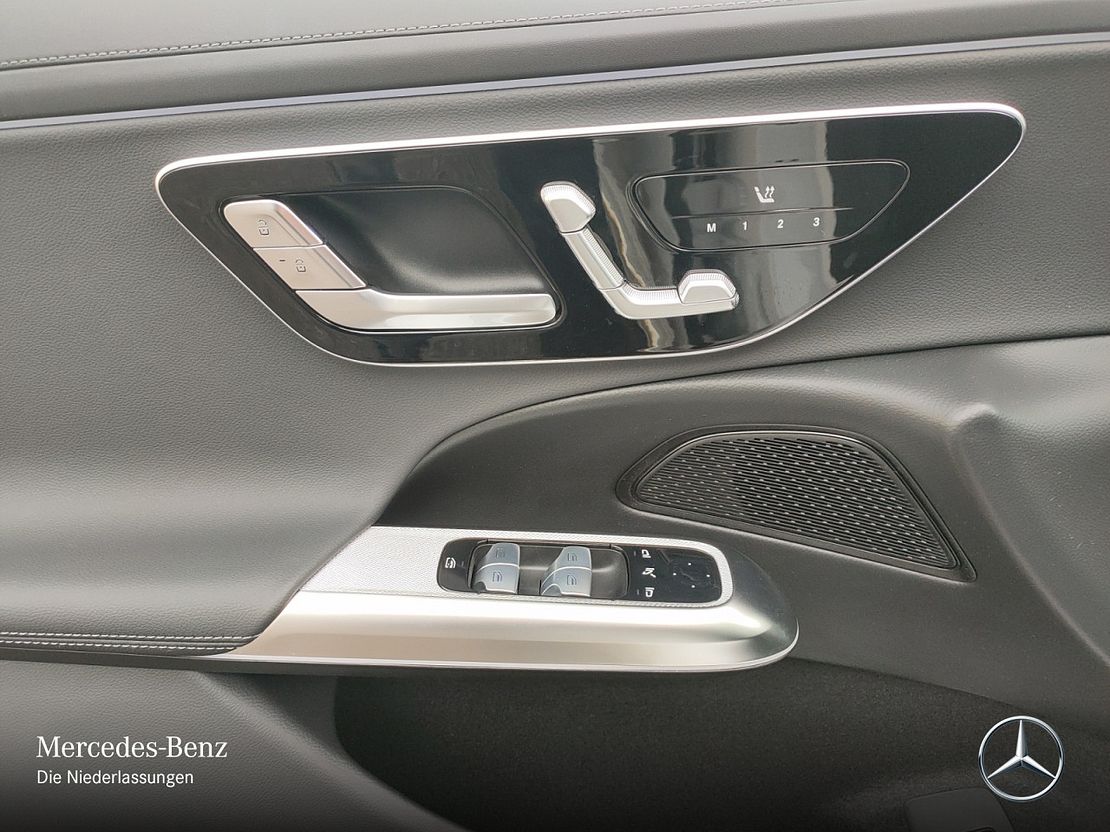 Mercedes-Benz E 220 AMG Line E 220 d Sedan