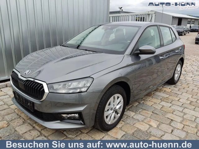 Skoda Fabia Sondermodell 130 Jahre 1.0 MPI 80 PS Virtuell C...