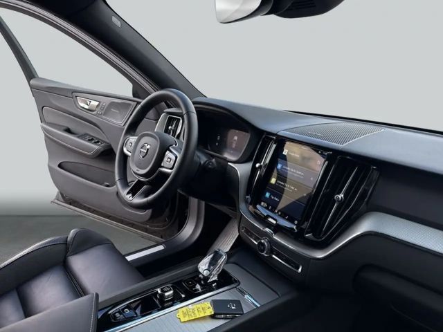 Volvo XC60 AWD Dark Plus