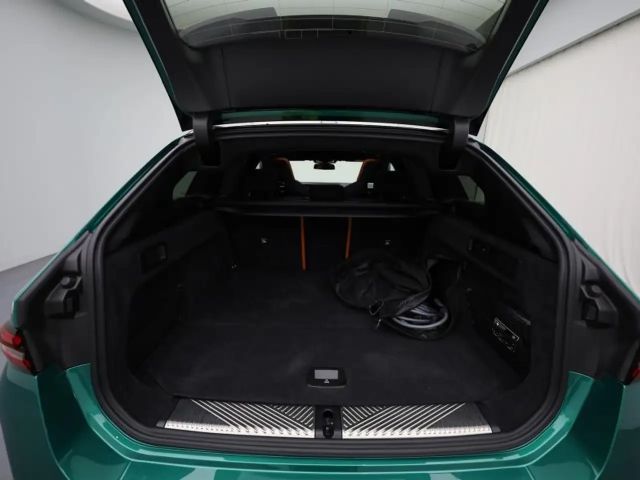 BMW M5 BOWERS & WILKINS - HAAK - PANO