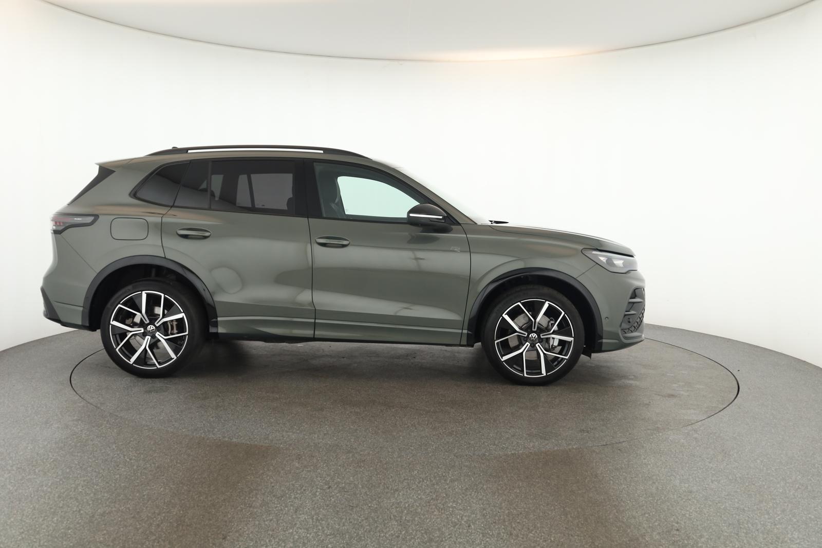 Volkswagen Tiguan 2.0 TSI DSG IQ.Drive R-Line