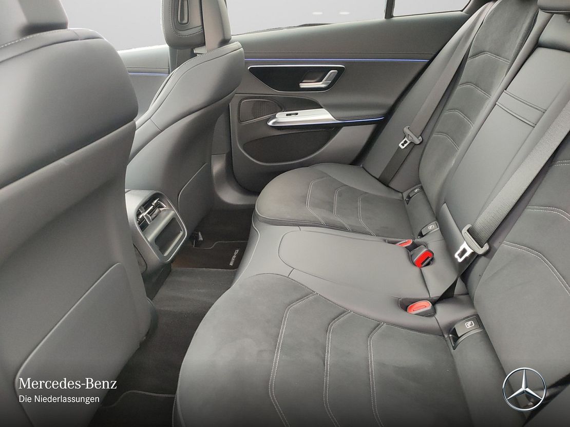 Mercedes-Benz E 220 AMG Line E 220 d Sedan