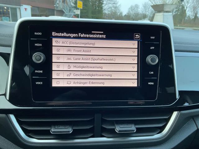 Volkswagen T-Roc 1.5 TSI DSG R-Line