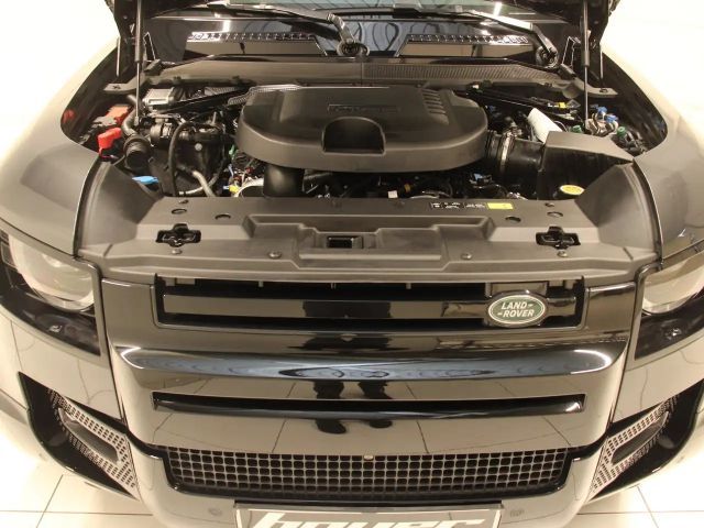 Land Rover Defender 110 D300
