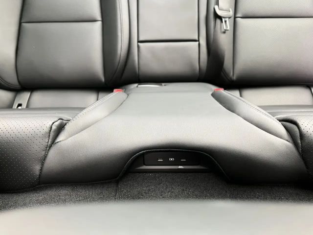 Porsche Taycan 4S Cross Turismo