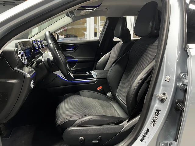 Mercedes-Benz C 220 AVANTGARDE C 220 d Estate