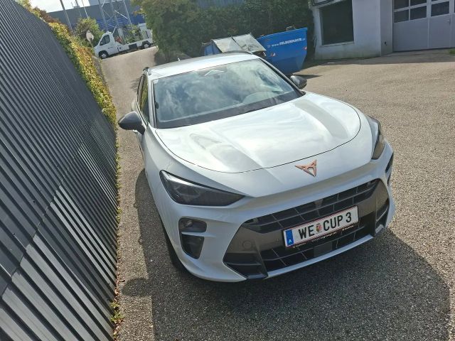 Cupra Terramar 1.5 e-Hybrid