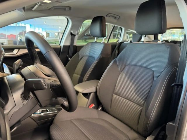 Ford Focus Titanium Wagon