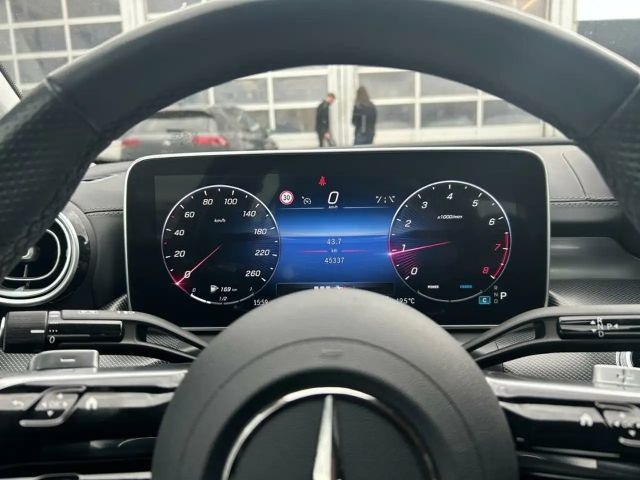 Mercedes-Benz C 180 AMG Line Sedan