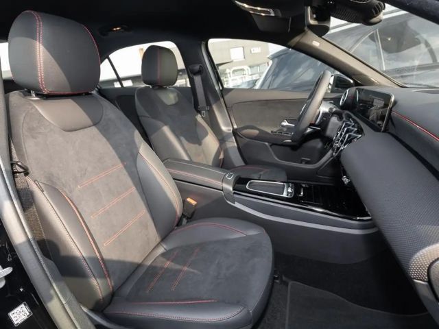 Mercedes-Benz A 180 Limousine LED Navi SHZ Fernlichtass. Kam.