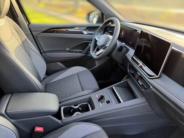 Volkswagen Tiguan Goal*Ganzjahrereifen*Plu Paket*AHK*Navi