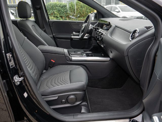 Mercedes-Benz B 180 Sedan