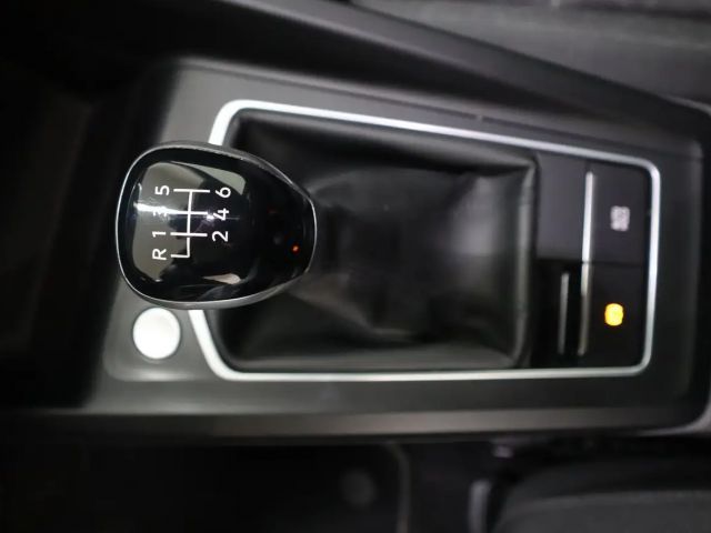 Volkswagen Golf Life Variant