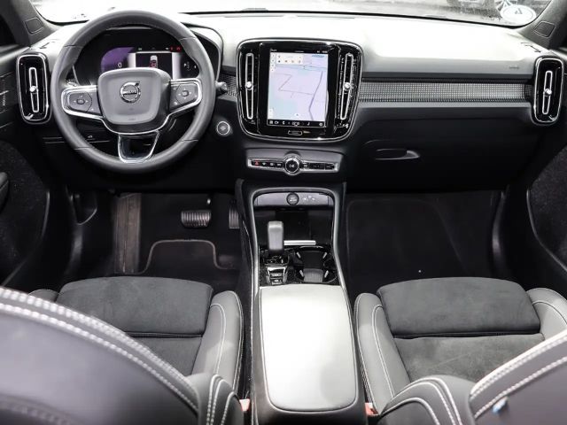 Volvo XC40 Dark Plus