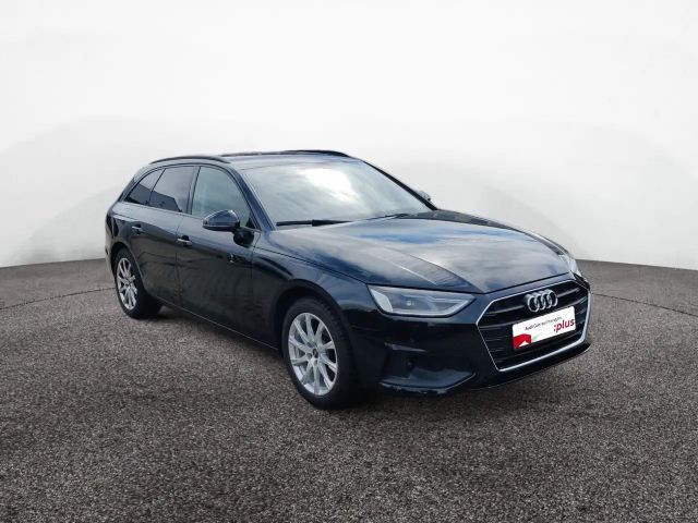 Audi A4 35 TFSI Business