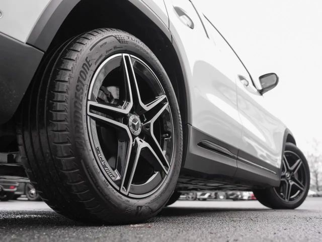 Mercedes-Benz GLA 250 4MATIC AMG Line