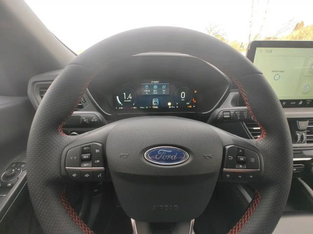 Ford Kuga ST Line