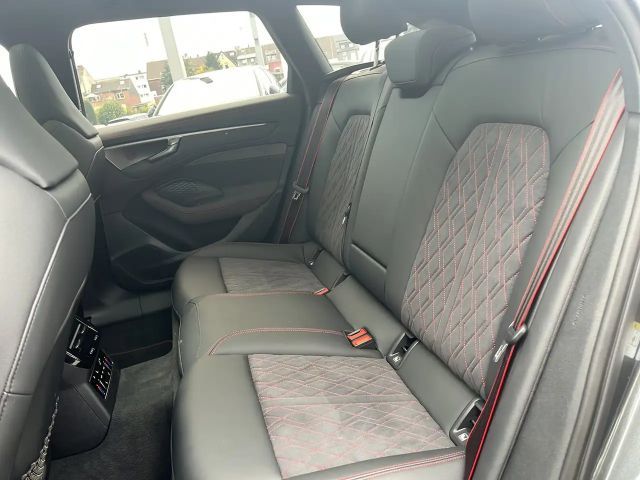 Audi A6 e-tron Avant Quattro S-Line