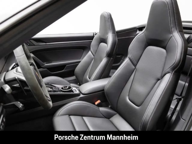 Porsche 992 Cabrio Carrera GTS