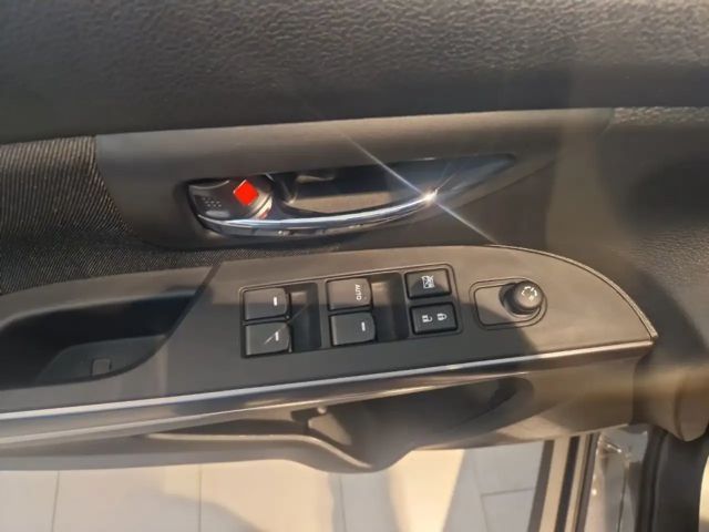 Suzuki S-Cross Hybrid