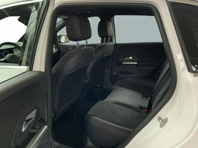 Mercedes-Benz B 200 AMG Line