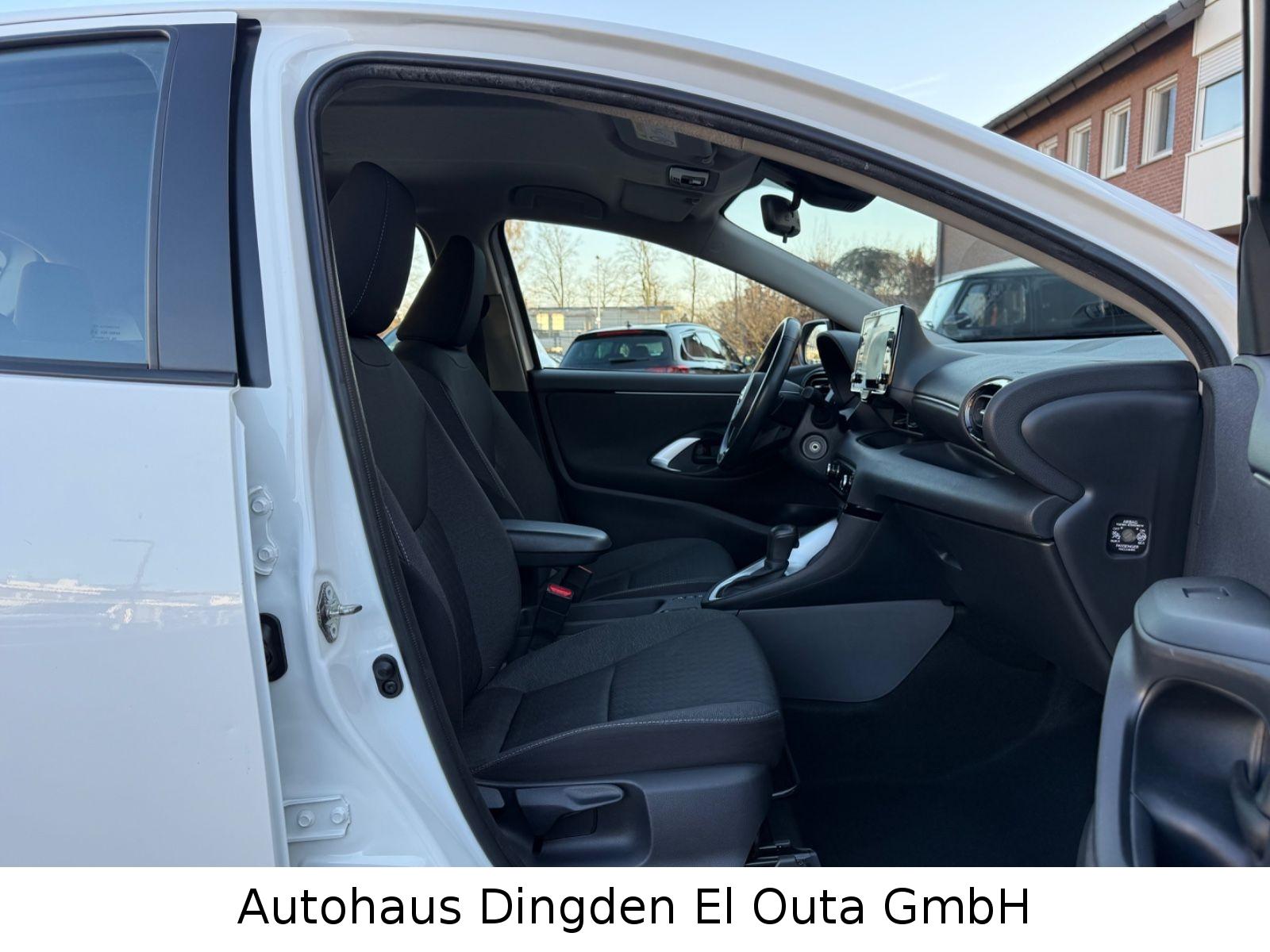 Toyota Yaris Business Hybride