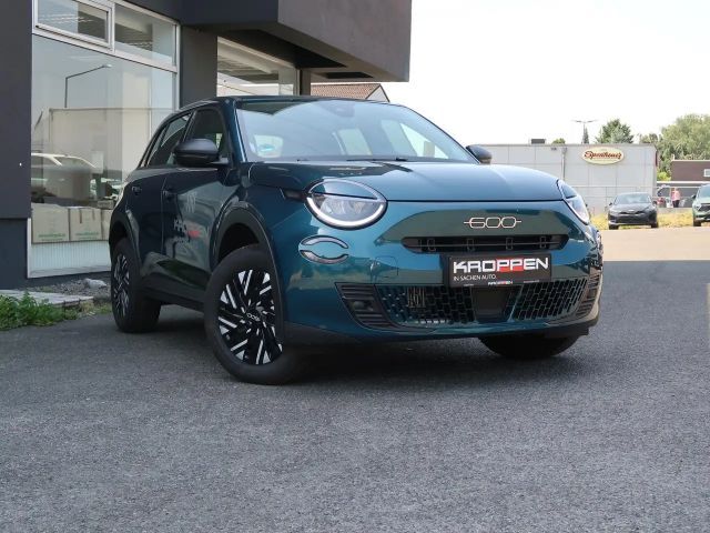 Fiat 600e Hybrid 1.2 DCT Navi PDC *125 Jahre Edition*