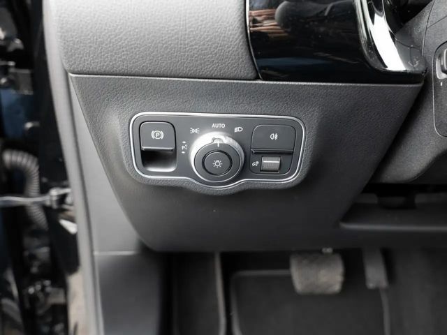 Mercedes-Benz GLA 180 Progressive