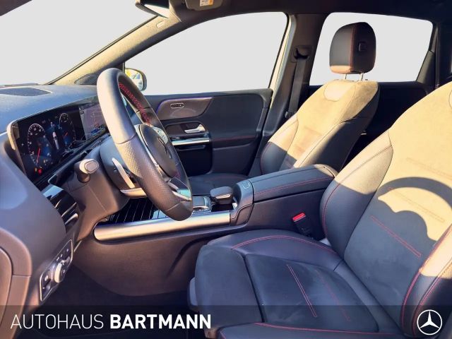 Mercedes-Benz B 200 4MATIC AMG Line