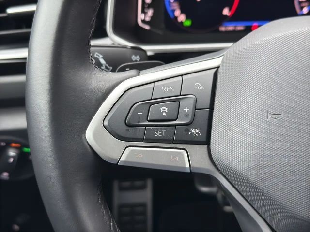 Volkswagen T-Roc 1.5 TSI DSG R-Line