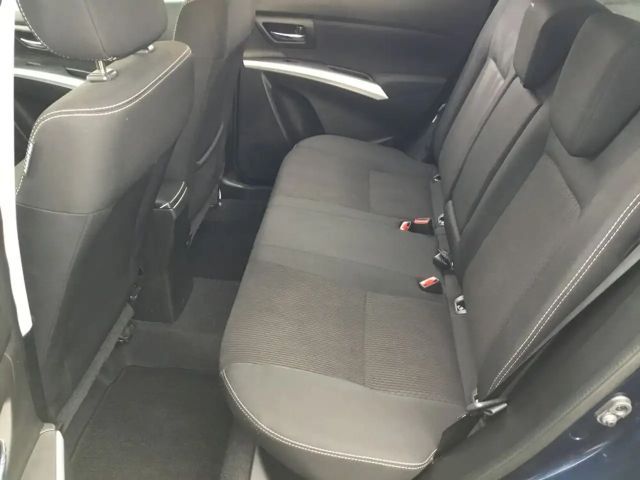 Suzuki SX4 S-Cross Hybrid Shine