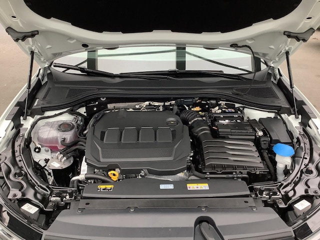 Volkswagen Passat 2.0 TDI DSG IQ.Drive R-Line