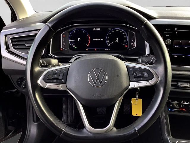 Volkswagen Polo 1.0 TSI DSG Style