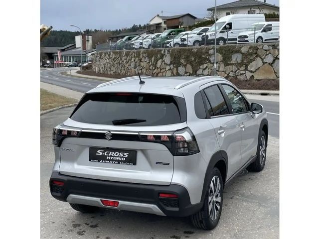 Suzuki S-Cross Flash Hybrid
