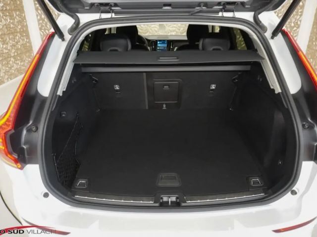 Volvo XC60 AWD Dark Plus