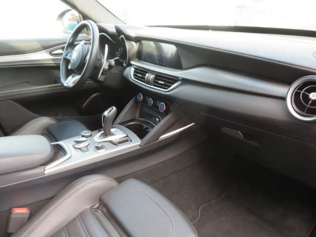 Alfa Romeo Stelvio Q4 Veloce